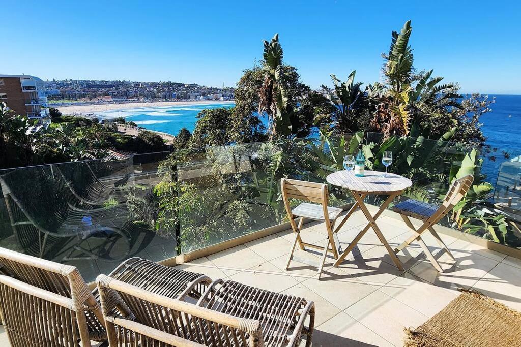Apartment Sweeping Ocean Views - Bondi 2 Bed + Parking