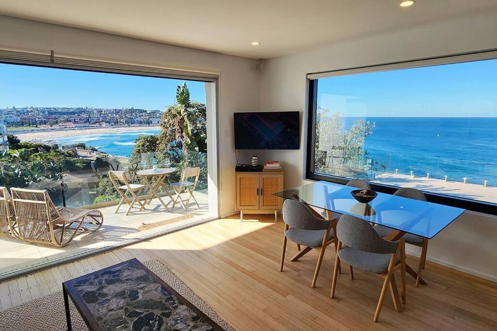 Apartment Sweeping Ocean Views - Bondi 2 Bed + Parking Sydney