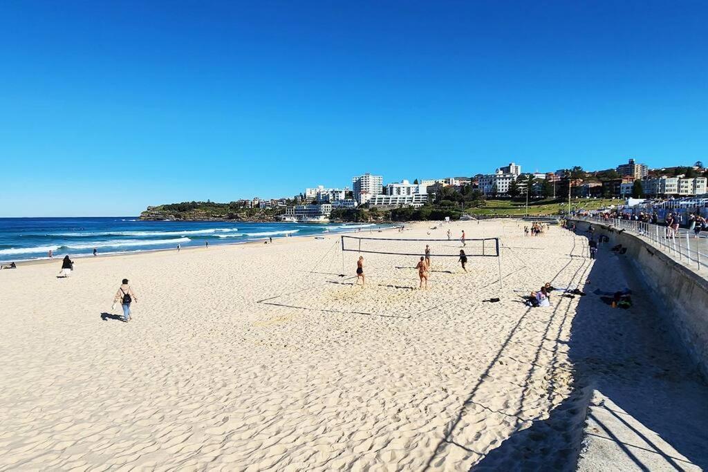 Sweeping Ocean Views - Bondi 2 Bed + Parking *