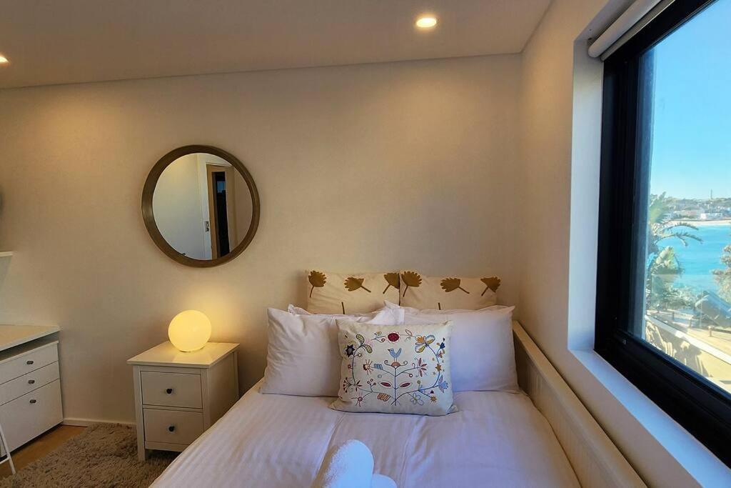 Sweeping Ocean Views - Bondi 2 Bed + Parking * Sydney