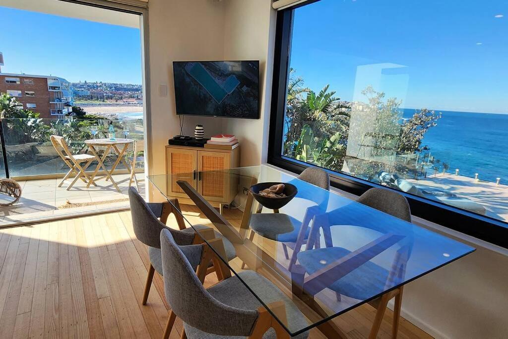 Apartment Sweeping Ocean Views - Bondi 2 Bed + Parking Sydney